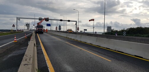 haringvlietbrug met smalle rijstroken