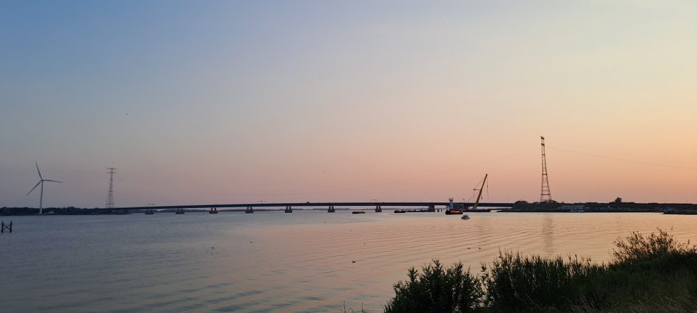 haringvlietbrug op vrijdag avond 9 juni 2023